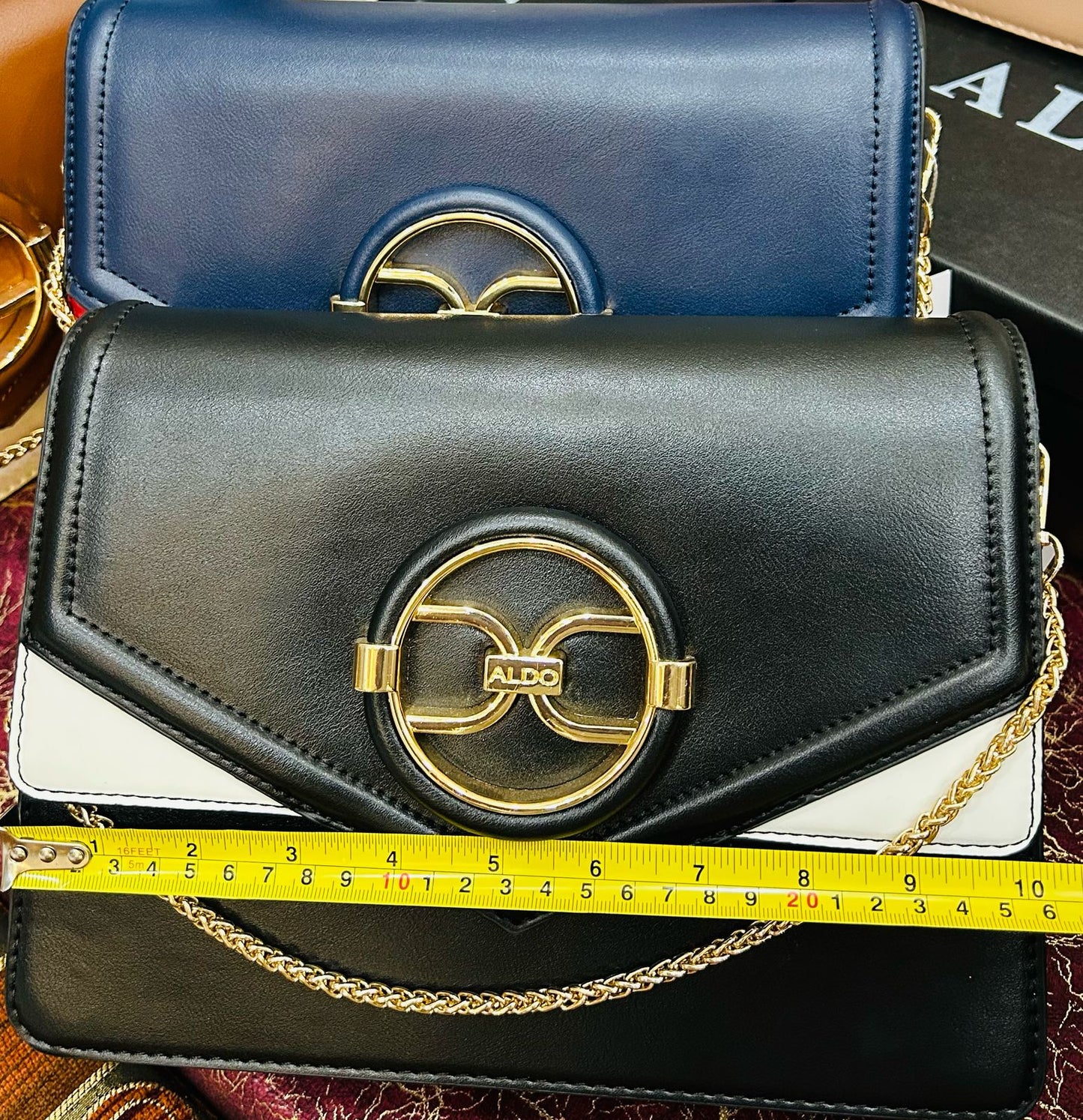 ALDO new. Model