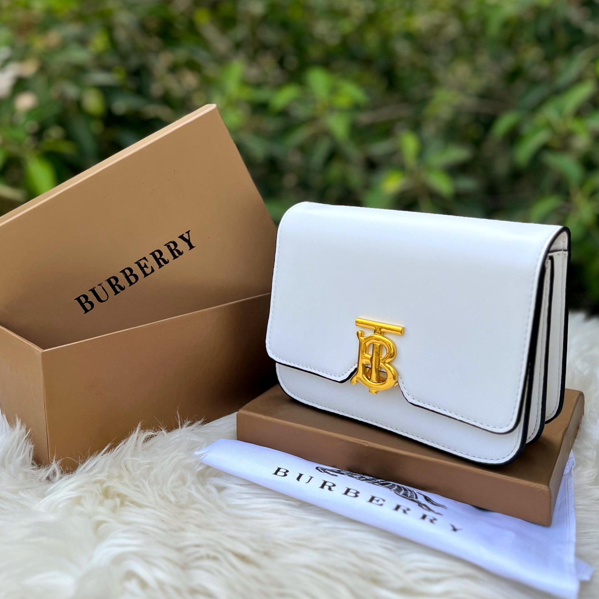 Burberry leather  Bag
