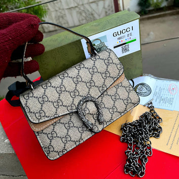 GUCCI Crossbody bag with long chain