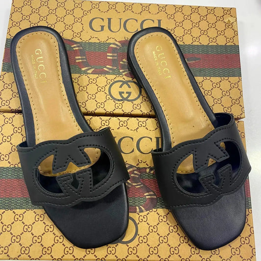 GUCCI FLAT SLIPPERS