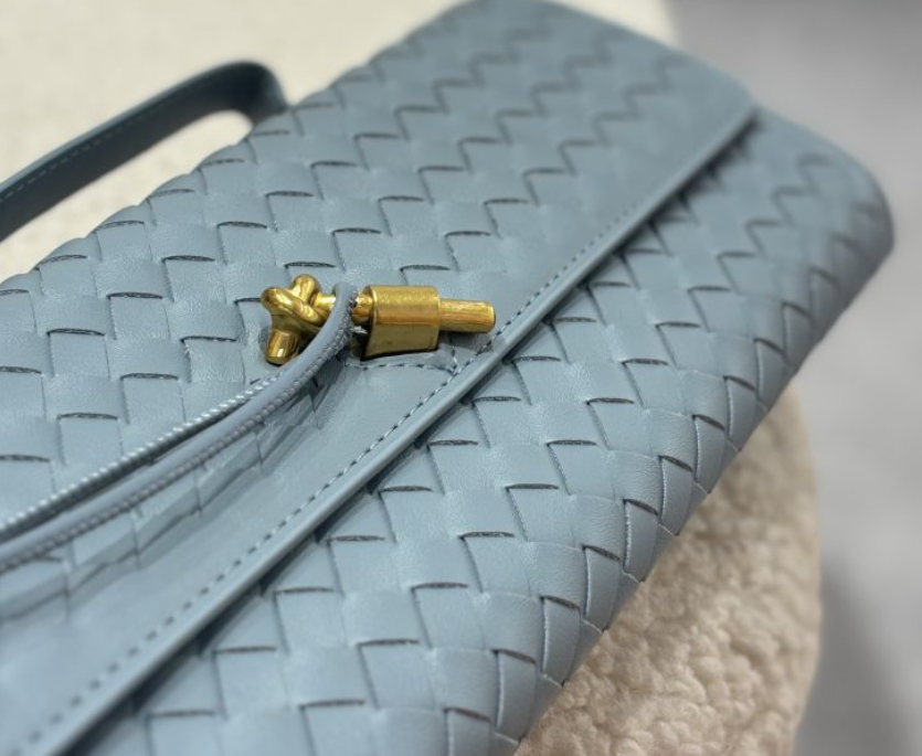 Bottega Veneta Andiamo Clutch