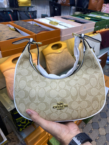 Coach Moon Shape Hand bag