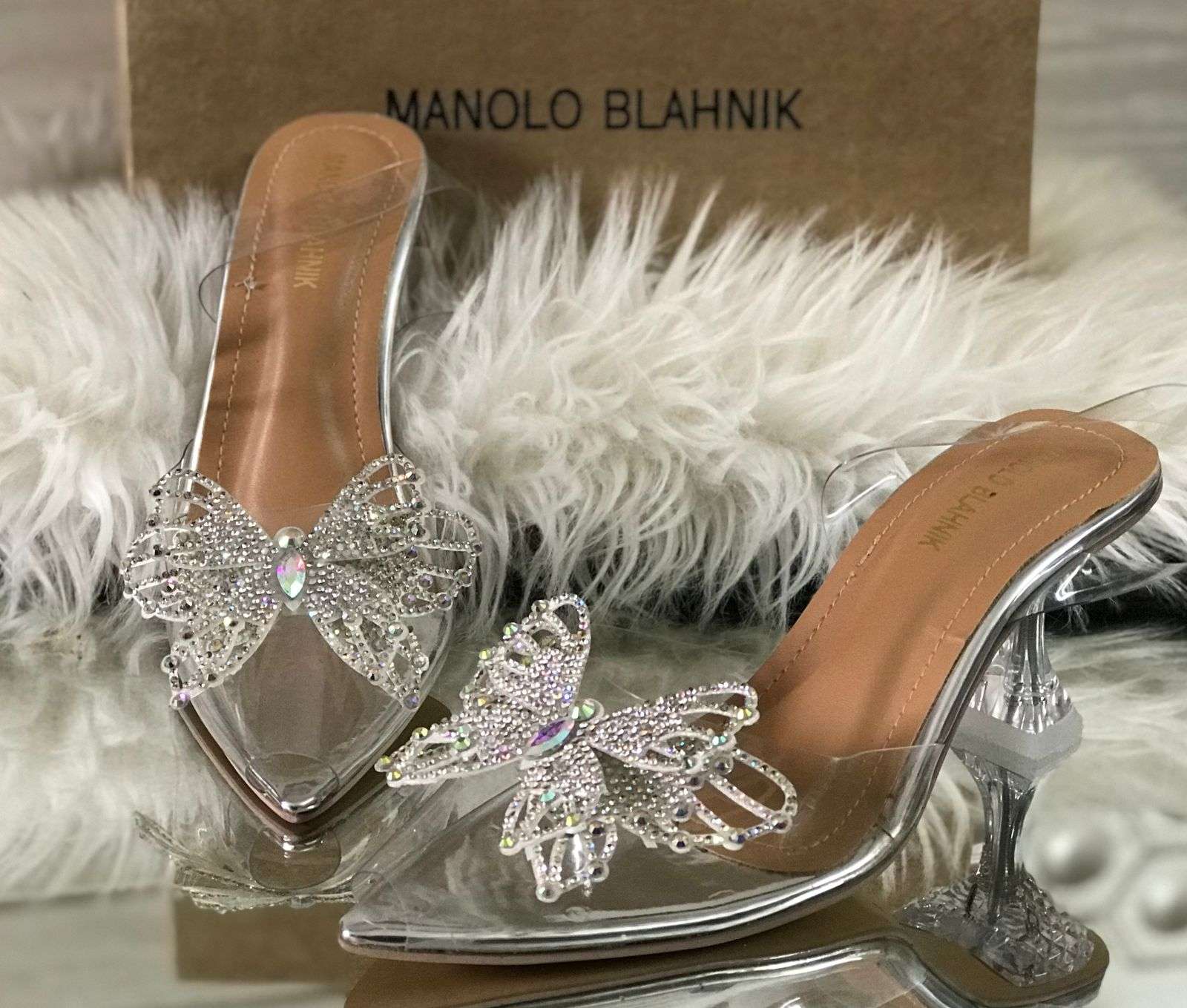 M-A-N-O-L-O' Heels 👠
