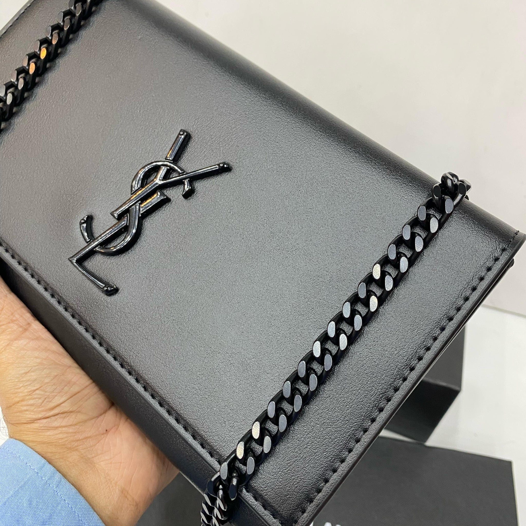 YSL SAINT LAURENT