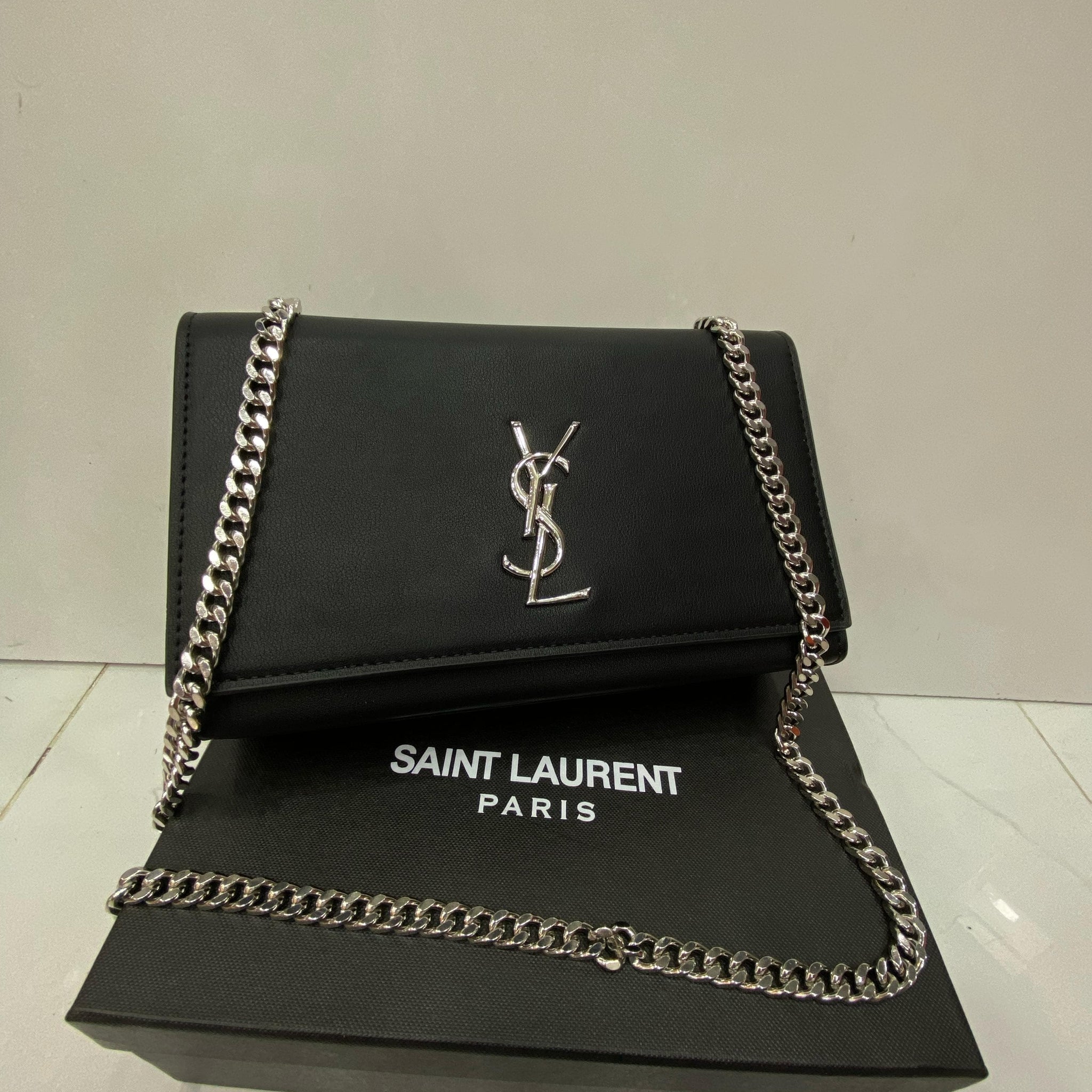 YSL SAINT LAURENT