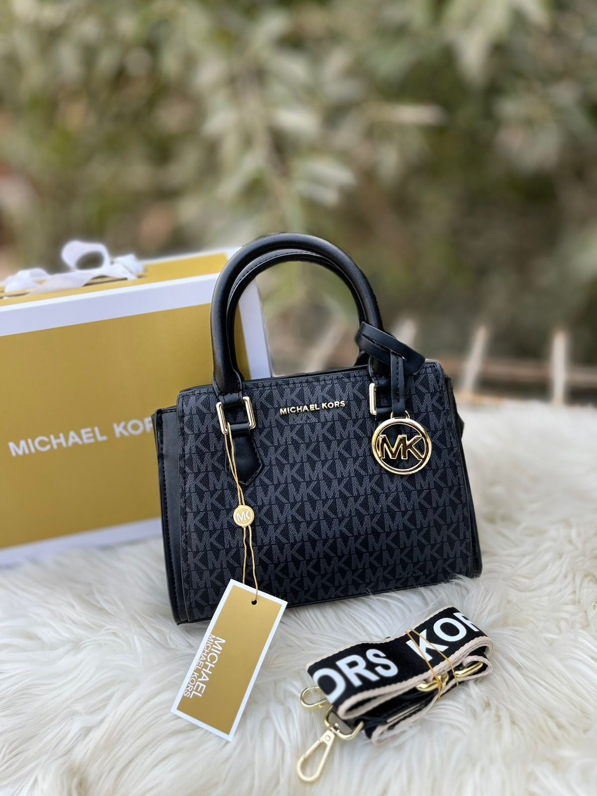 Micheal Kors Top Handle