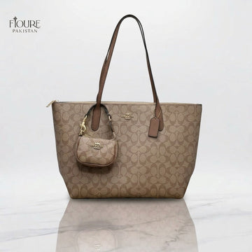 COH City Tote In Signature Canvas