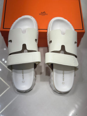 Fioure SLIPPERS WITH MEDICATED SOLE — Medicated Sole in White