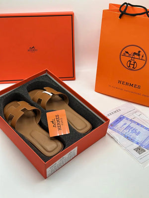Fioure Slipper — Slip-On Comfort in Brown