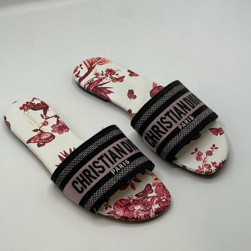 Fioure slippers — Embroidered in Red