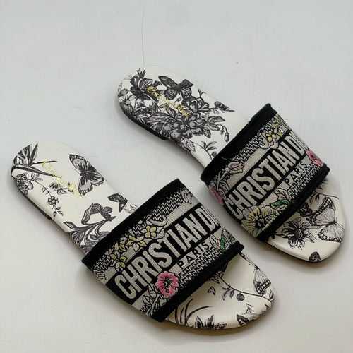 Fioure slippers — Embroidered in Grey