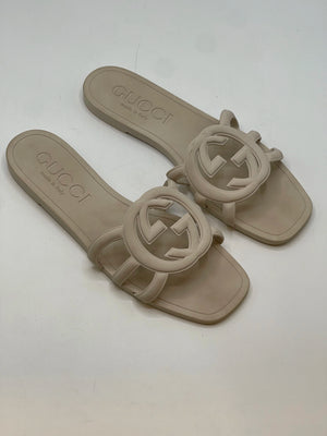 Fioure slippers — Slip-On Comfort in Beige