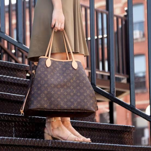 Louis Vuitton Neverfull Tote – Timeless Luxury