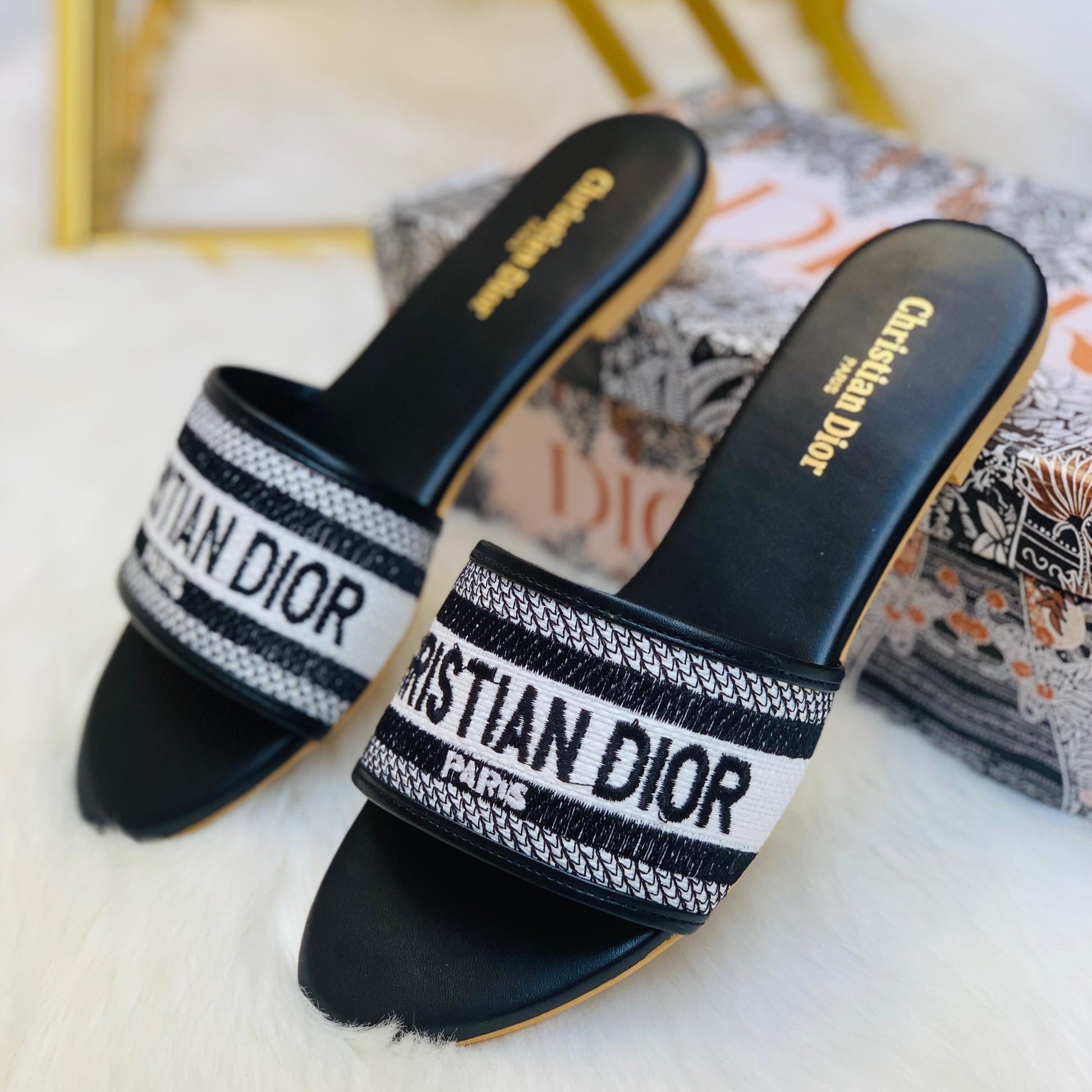 Christian Dior Embroidery Slipper