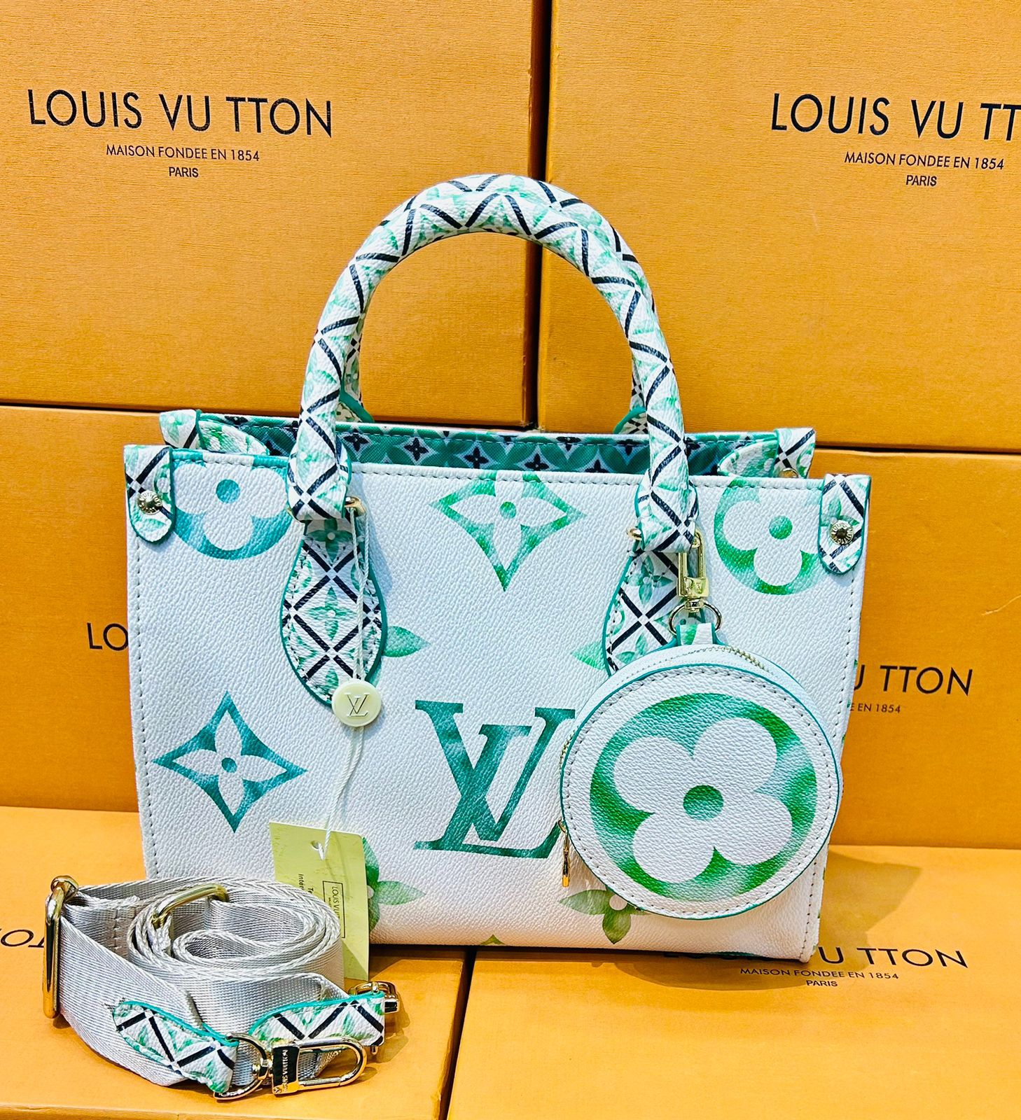 Louis Vuitton With box AAA quality.