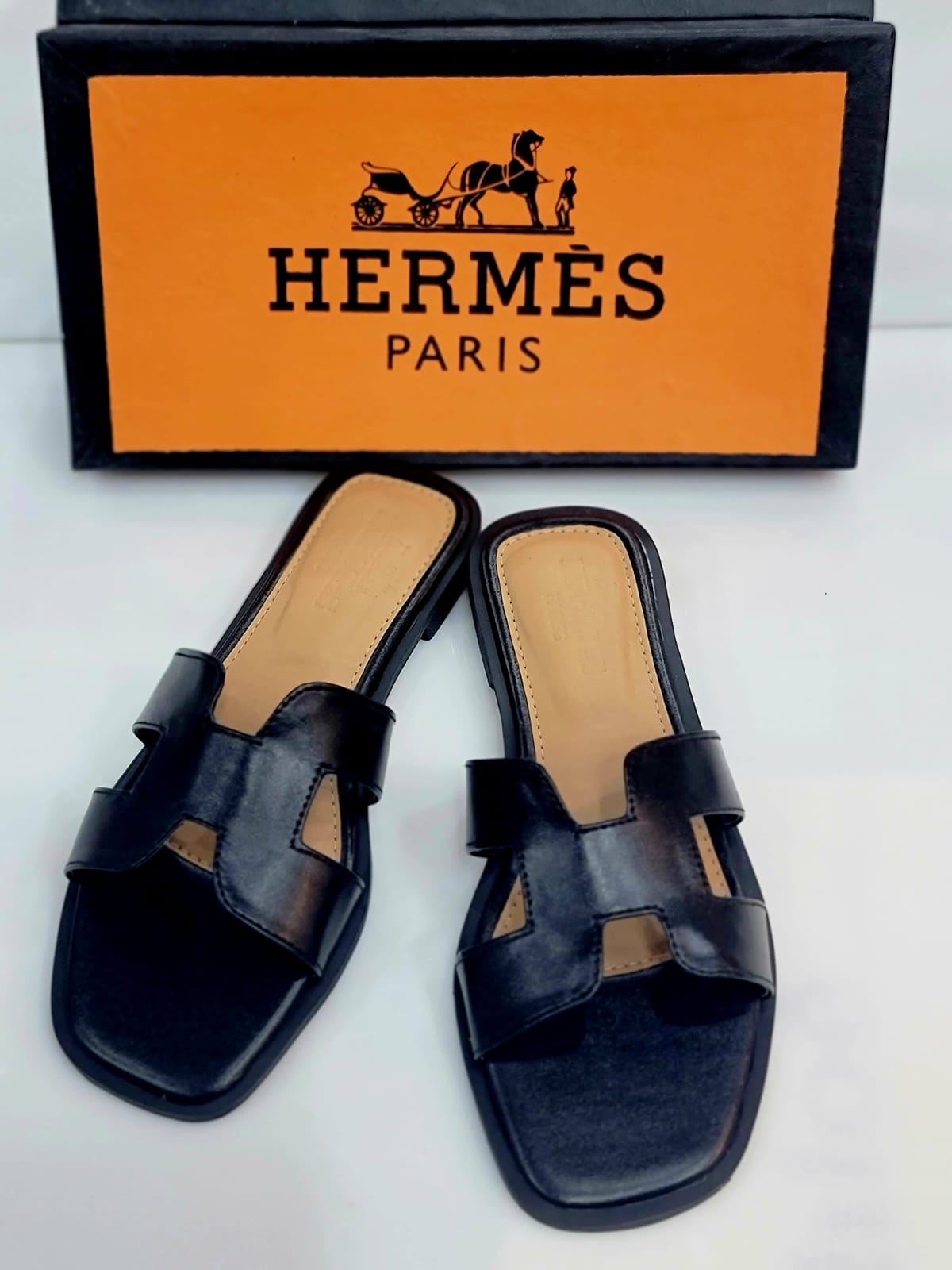 *Herme's-slipper's*
