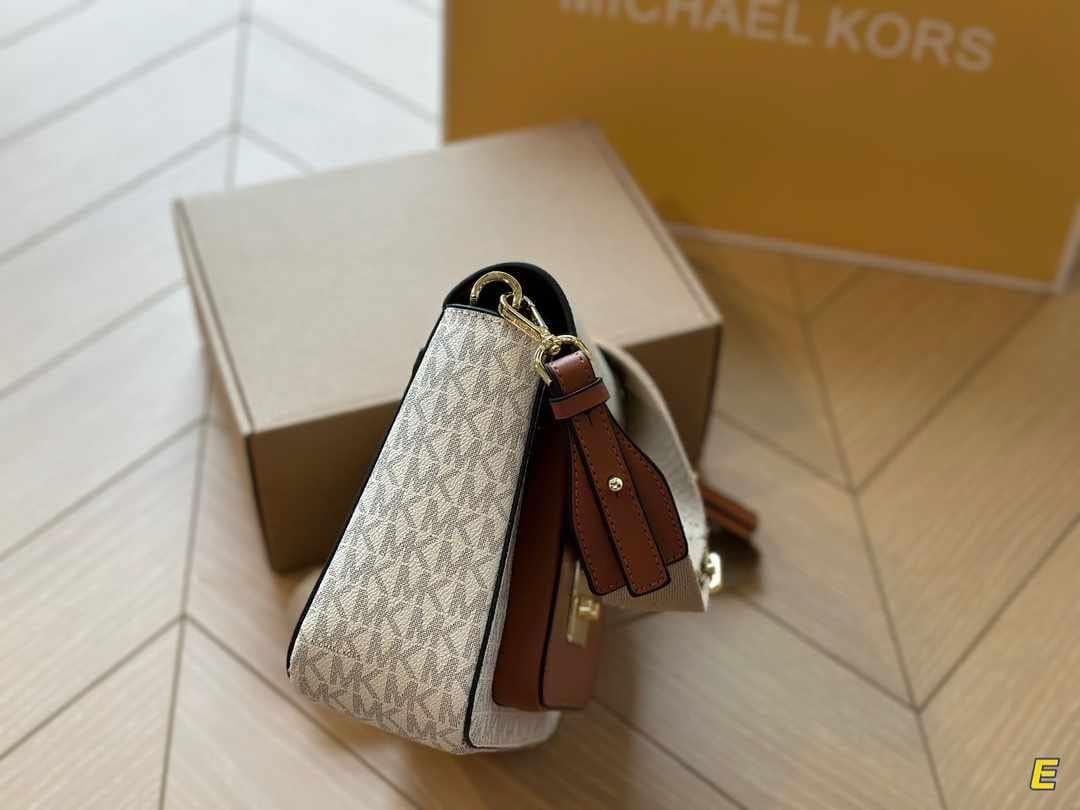 MICHAEL KORS MASTER QUALITY CROSSBODY BAG