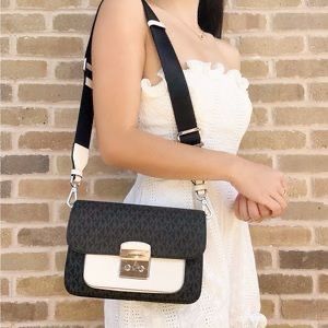 MICHAEL KORS MASTER QUALITY CROSSBODY BAG