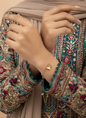 Fioure Mariposa Charm Bracelet — High-Polish Gold Butterfly Filigree Chain Bracelet
