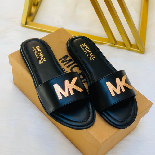 Fioure Signature Slides — Slip-On Comfort in Black