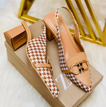 Fioure Check Block Heels — Block Heel in Beige