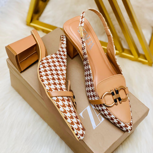 Fioure Check Block Heels — Block Heel in Beige