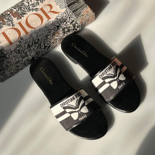 Fioure CD Luxe Flat Slides () — Slip-On Comfort in Black